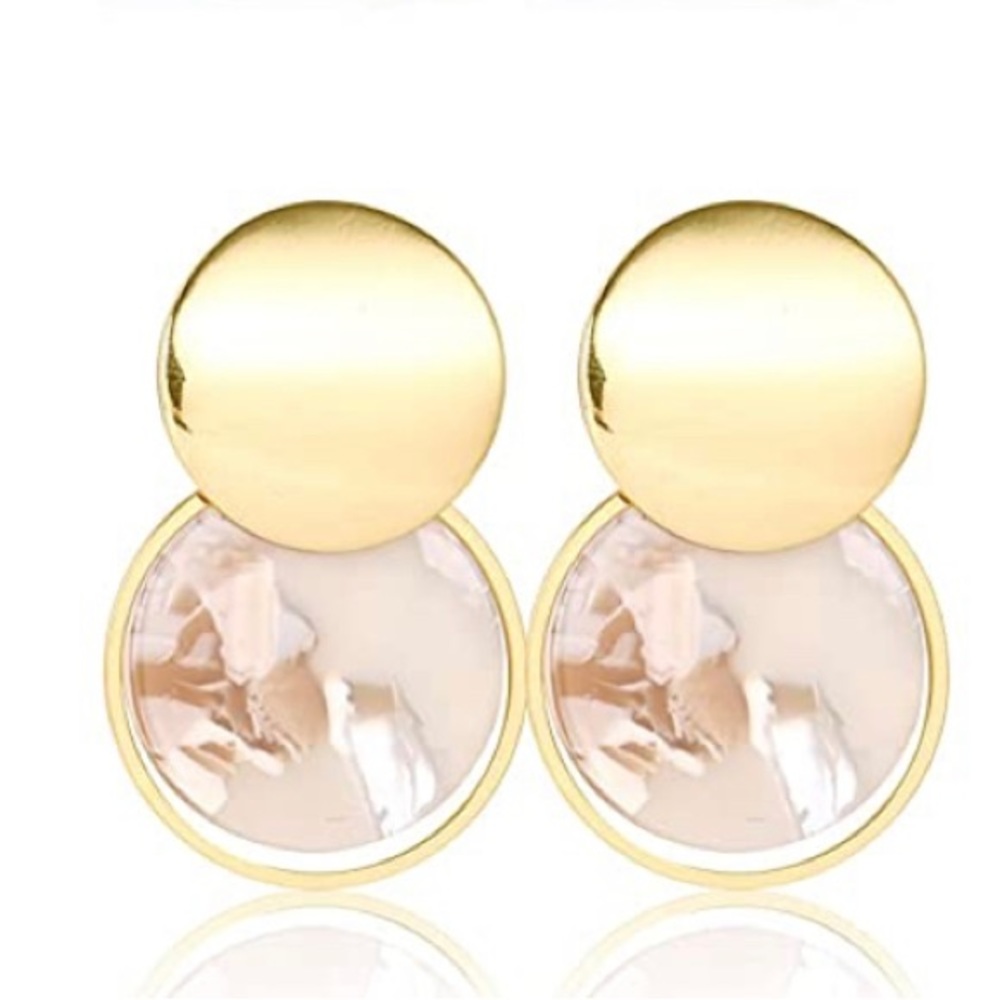 NWOT Elegant Clip On Earrings